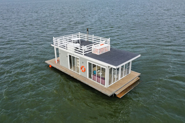 https://compare.jadeboatloans.com.au/wp-content/uploads/Get-the-Cheapest-Houseboat-Loan-Rate-with-Jade-Boat-Loans.jpg